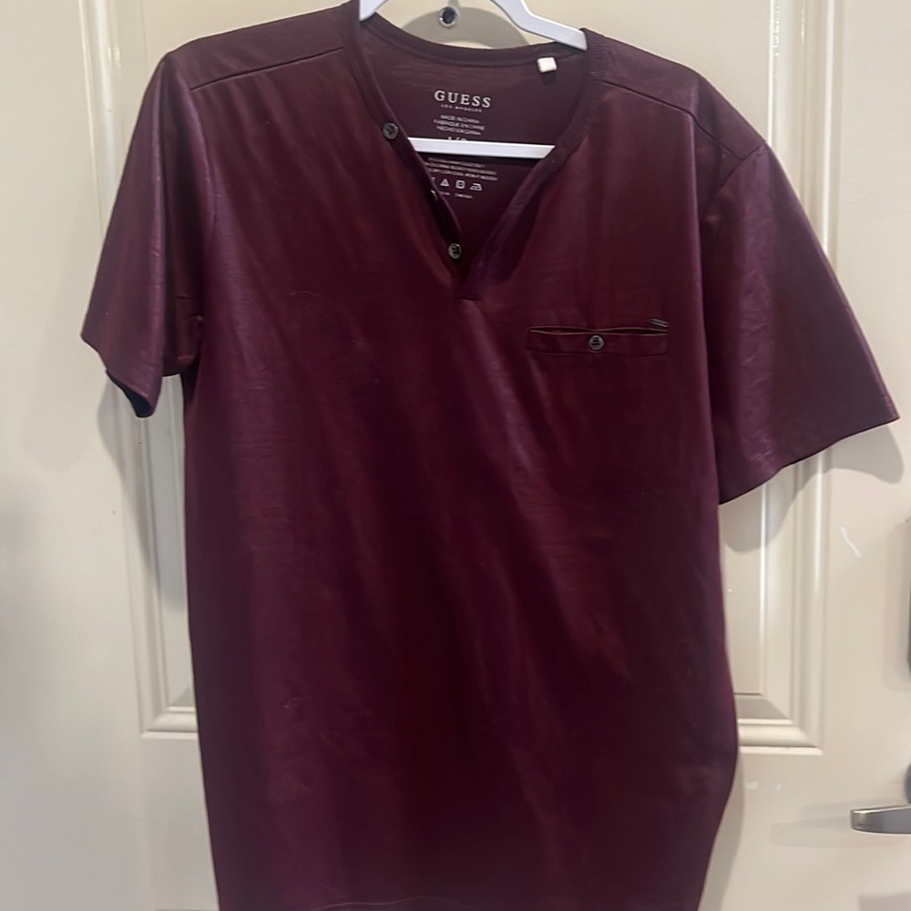 Men’s Guess - Los Angeles “Dress T “ Size Large
